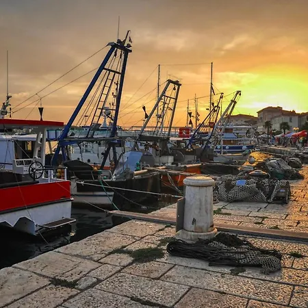 Frank's Place * Porec
